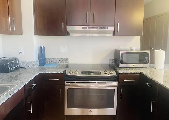 King Size In Heart Of Downtown Apartment *